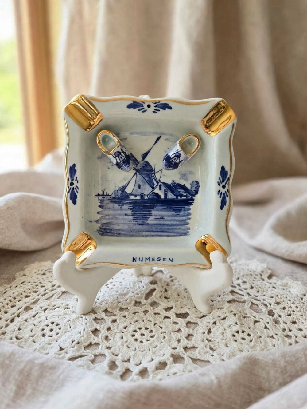 Vintage Delft Blue Windmill Ashtray with 3D Clogs | Nijmegen Souvenir | Gold
